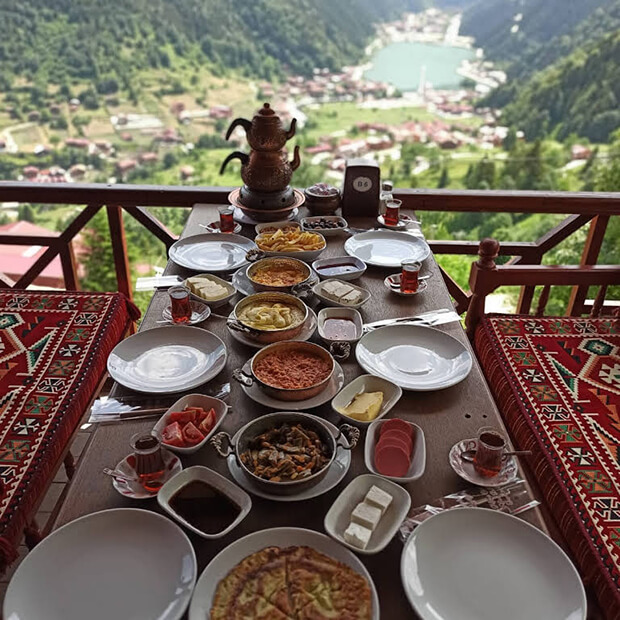 Kom Cafe Restaurant Bungalow Ulaşım Bilgisi