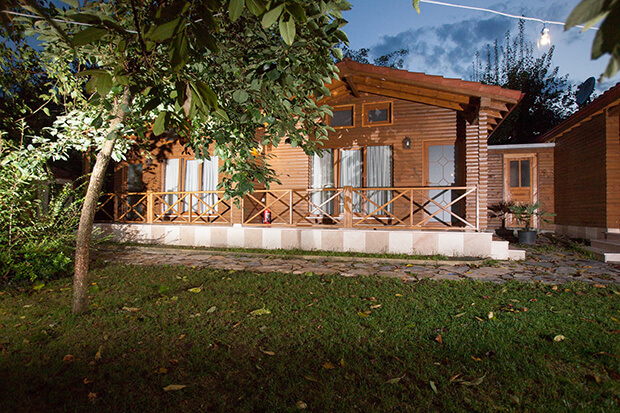 Konak Beyzade Butik Otel Bungalov İşletmesi Nerede?