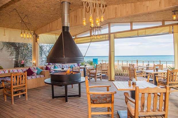 Kara Kedi Beach Bungalov Nerede? - Nasıl Gidilir?