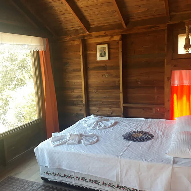 Gödence Hotel Restoran Bungalow Konaklama İmkanları