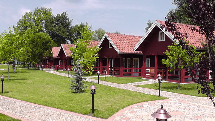 Ayanikola Tatil Evleri Kamp Yerleri