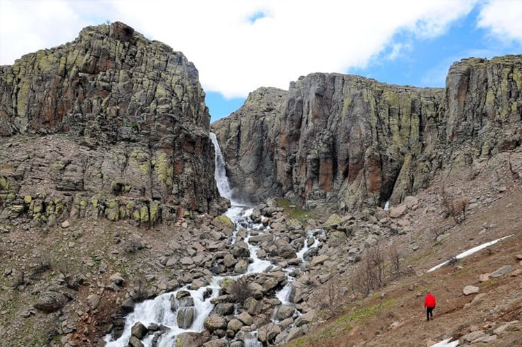 Çır Şelalesi Nerede? - Nasıl Gidilir?