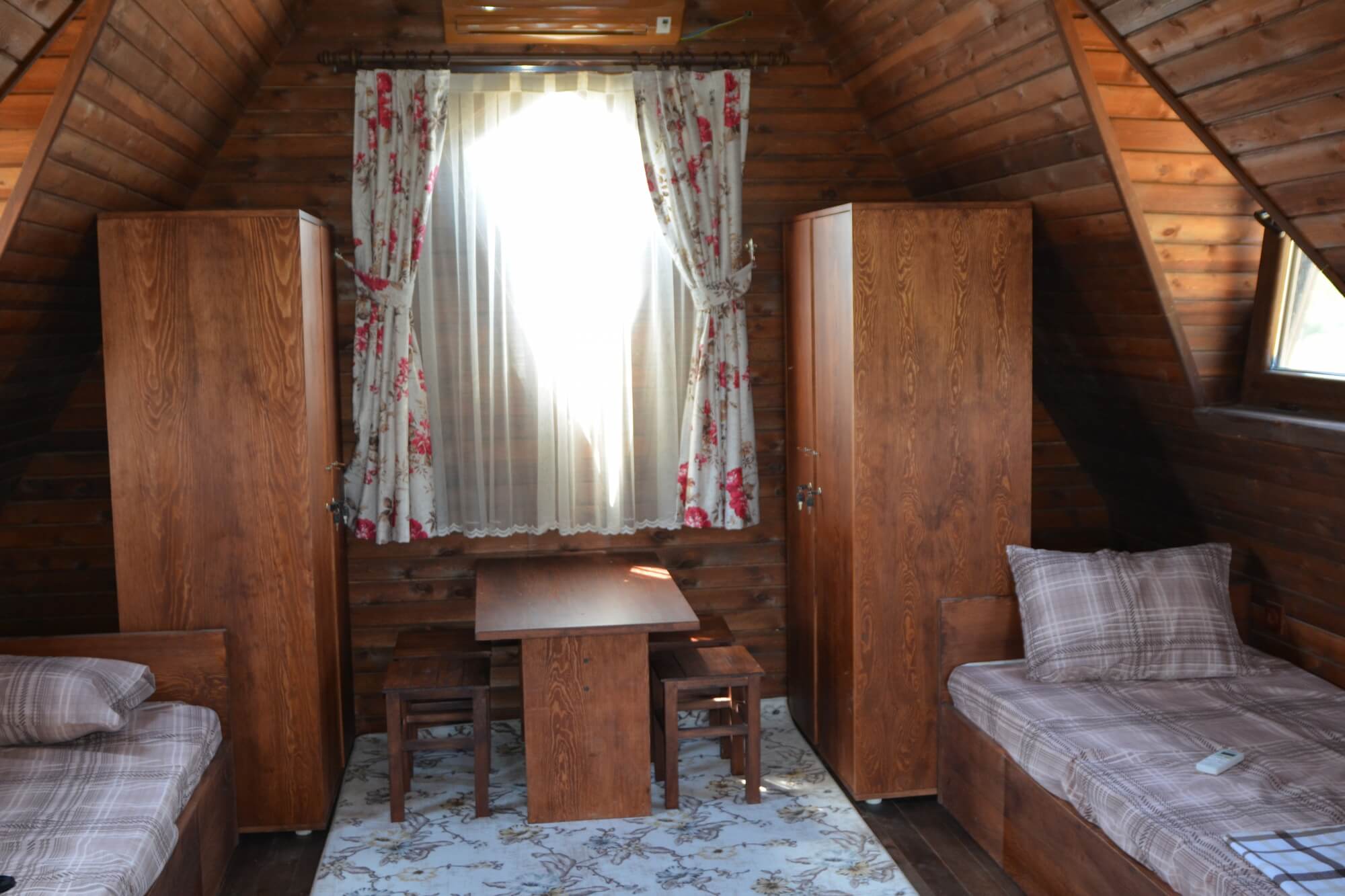 Dostum Bungalov Evleri Kamp Yerleri