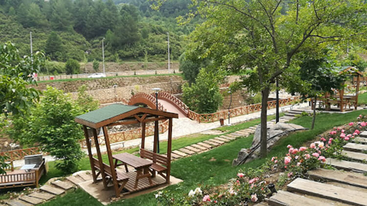 Ornaz Vadisi Kamp Alanı