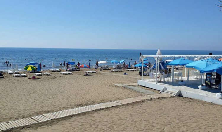 Yemişkumu Plajı Kamp Alanı