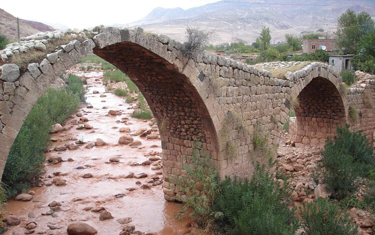 Bazebde Ören Yeri Kamp Alanı