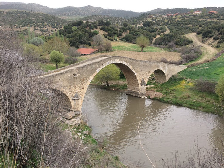 Çataltepe Köprüsü Kamp Alanı
