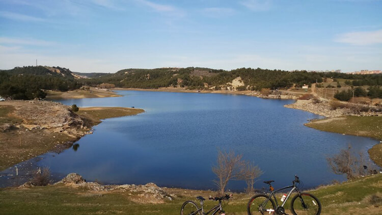 Karaağaç Göleti Kamp Alanı