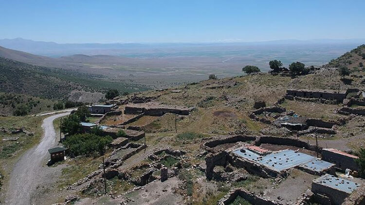 Karadağ Kamp Alanı