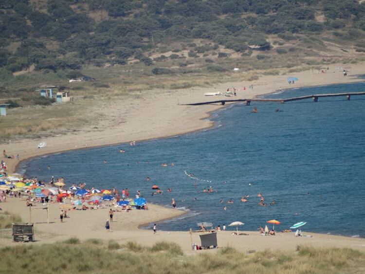 Büyükevren Köyü Sahili Kamp Alanı