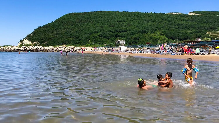 Cide Halk Plajı Kamp Alanı