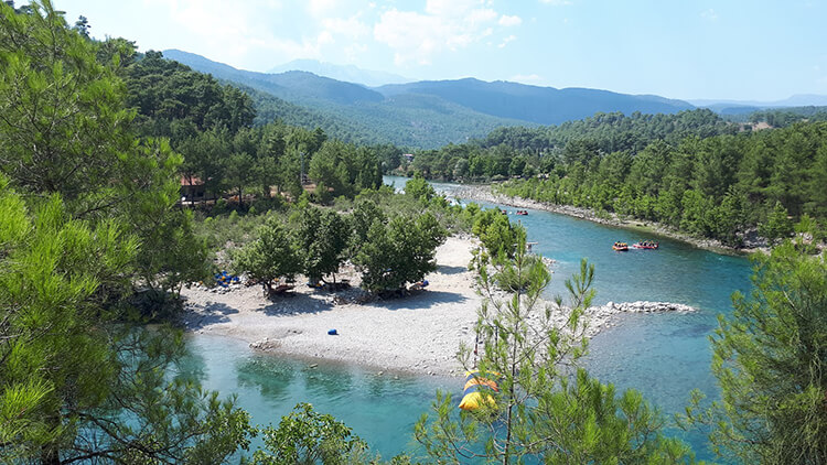 Fenomen Rafting Restorant Camping