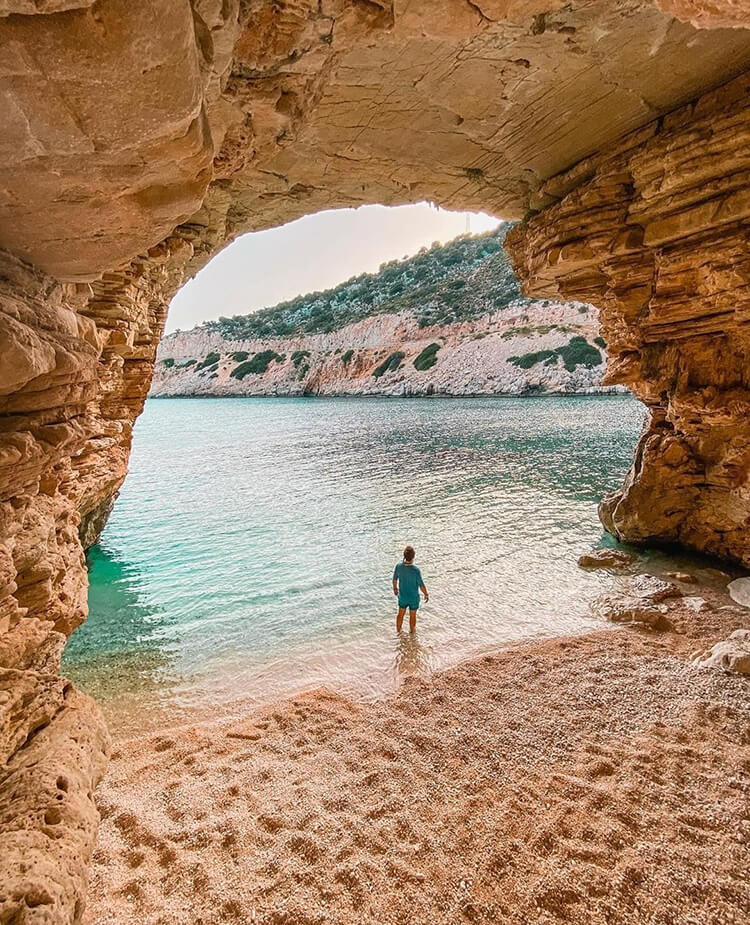Finike Mağaralı Koy Kamp Alanı