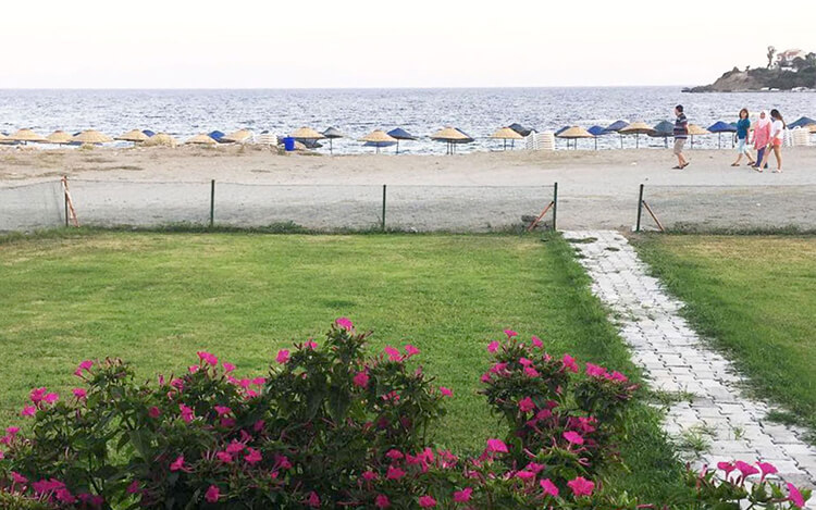 Özcan Restaurant Camping Plaj Piknik Alanı