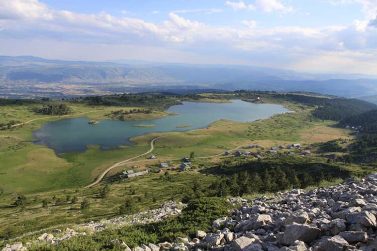 Kırkpınar Yaylası Ve Gölü Kamp Alanı