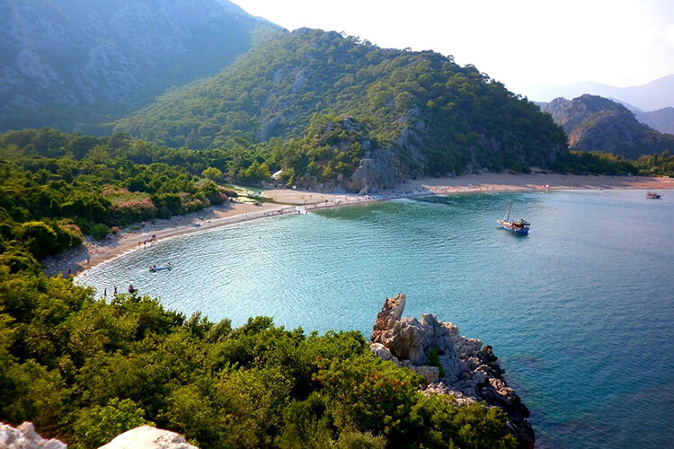 Vezirsuyu Tabiat Parkı Kamp Alanı