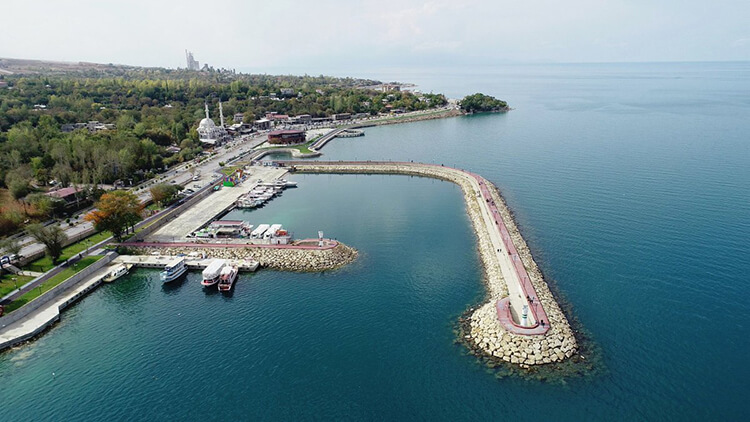 Edremit Sahili Kamp Alanı