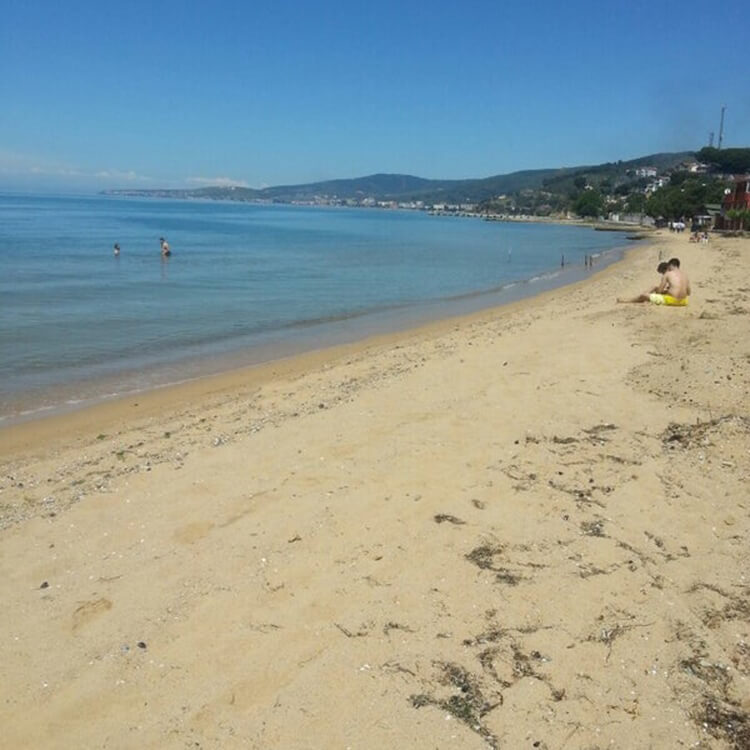 Fıstıklı Plajı Kamp Alanı (Fıstıklı Köyü Piknik Alanı)