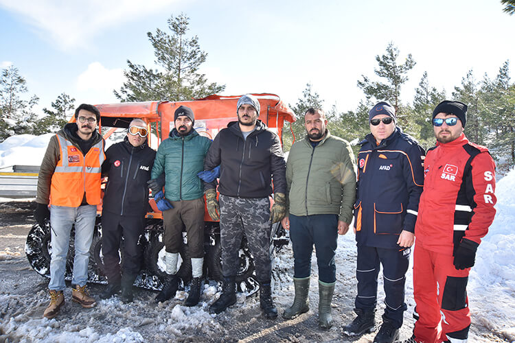 İhbar Üzerine AFAD Ve Belediye Ekipleri Sevk Edildi