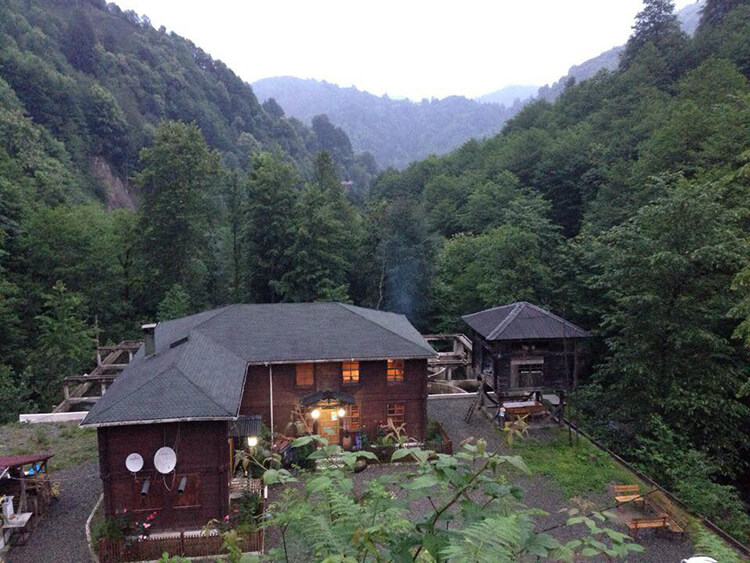 Raşot Vadisi Alabalık Tesisi Bungalow Otel