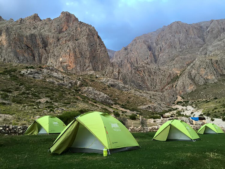 Aladağlar Milli Parkı Ücretleri 2022 Listesi - Aladağlar Milli Parkı Giriş, Kamp ve Bungalov Ücretleri Listesi