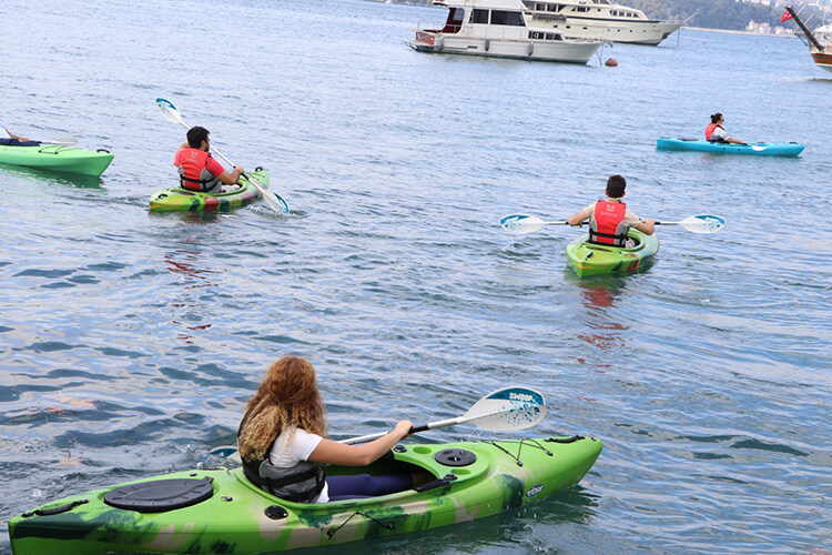 İstanbul Boğazı'nda Kano Turu Keyfi