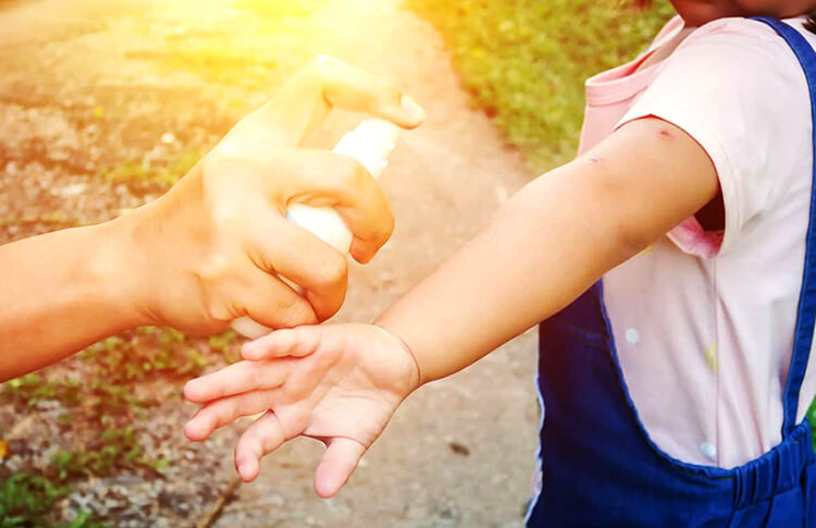 3- Doğal Kozmetik Ürünleri Kullanın