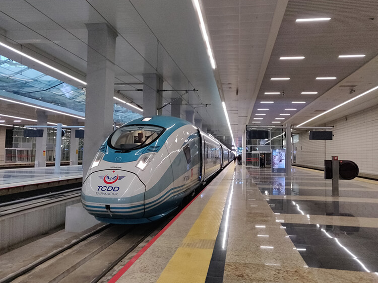 Karaman Ankara Yüksek Hızlı Tren (YHT) Vagon Özellikleri