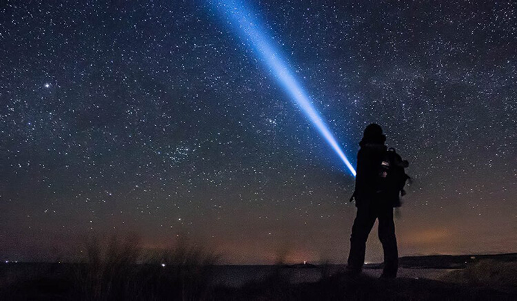 Outdoor El Feneri Seçimi - El Feneri Nasıl Seçilir? - El Feneri Seçerken Dikkat Edilmesi Gerekenler