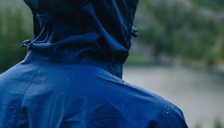 Yağmurluk Seçimi Nasıl Yapılır?