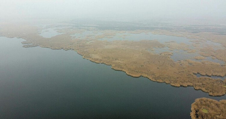 Eber Gölü’nde Sevindiren Manzara