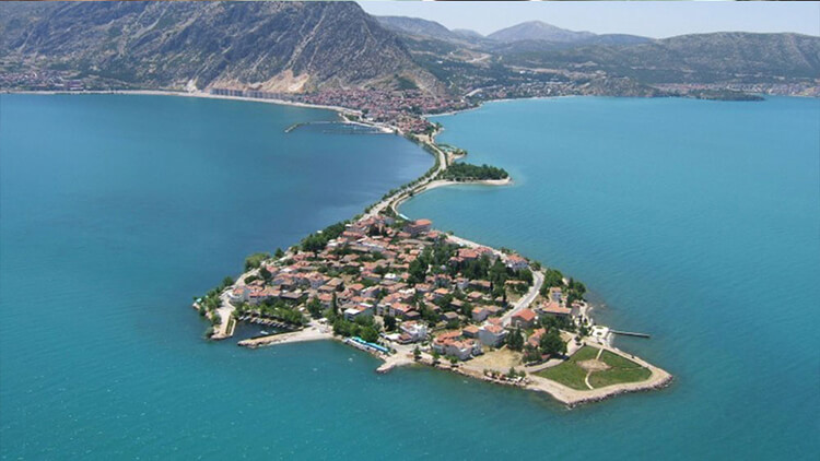 Eğirdir Gölü'nde Ekokırım Yaşanıyor