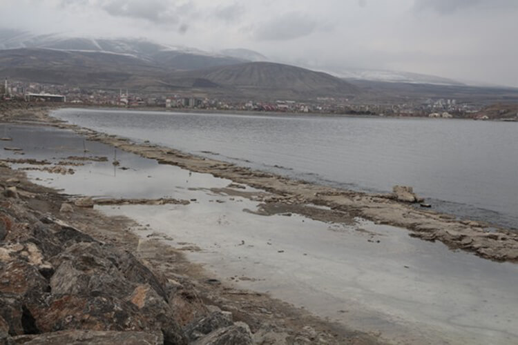 NASA Birincisi Van Gölü'nde Su Çekilmesi Korkunç Boyuta Ulaştı