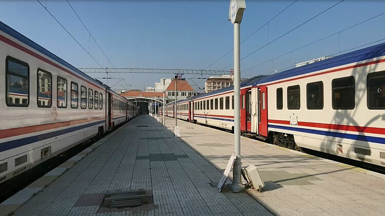İzmir Mavi Treni Pulman Vagon, Yataklı Vagon Ve Yemekli Özellikleri Nelerdir?