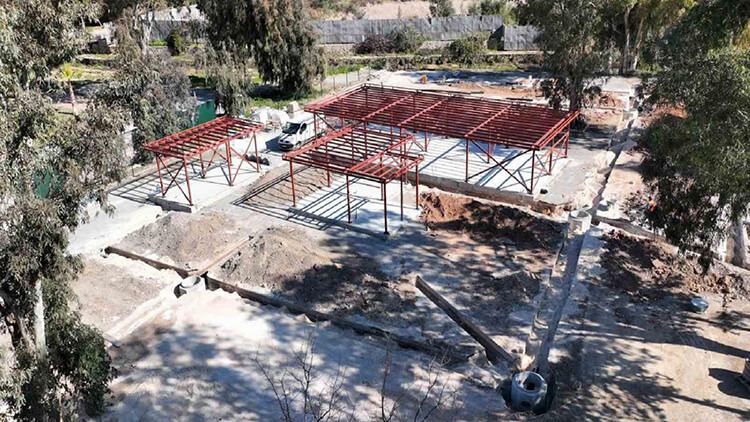 Sahile 400 Metre Mesafede Ve Toplu Taşımaya Yakın Konumda