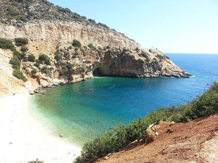 Finike Mağaralı Koy