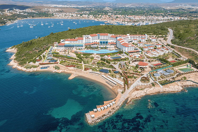 Royal Teos: Lüks ve Huzurlu Bir Muhafazakâr Tatil Deneyimi