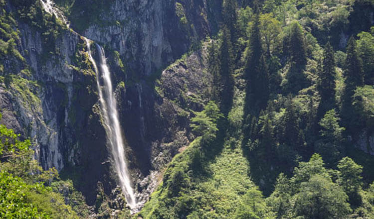 Balıklı Güneşli Şelaleleri Tabiat Parkı - Çağçağan Şelalesi
