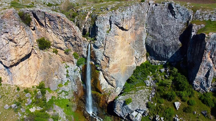 Budakören Şelalesi