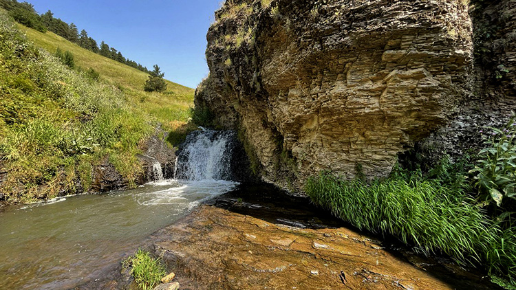 Keklik Deresi Ve Şelalesi