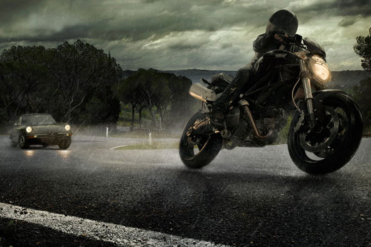 Motosiklet İçin En İyi Yağmurluk Nasıl Seçilir?